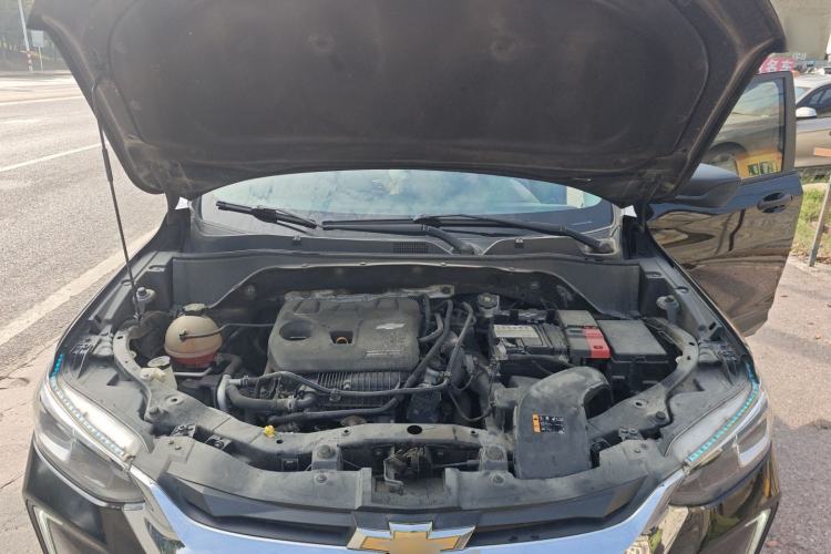 Used Chevrolet Trax 2019 325T Automatic Sport Edition China VI Standard Engine Bay