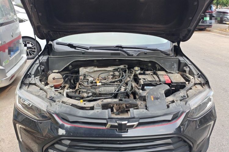 Used Chevrolet Trax 2019 Redline 325T Automatic Fun Edition China VI Standard Engine Bay