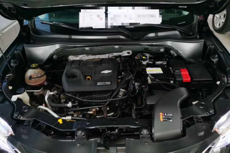 Used Chevrolet Trax 2019 325T Automatic Sport Edition China VI Standard Engine Bay