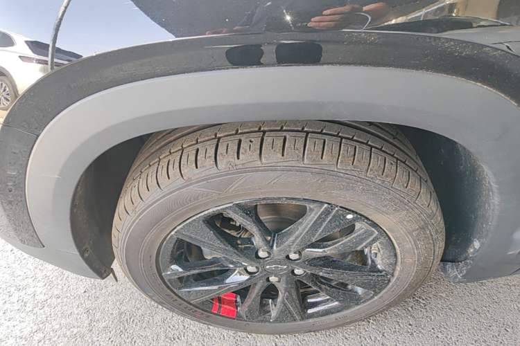 Used Chevrolet Trax 2019 Redline 325T Automatic Fun Edition China VI Standard Exterior 4