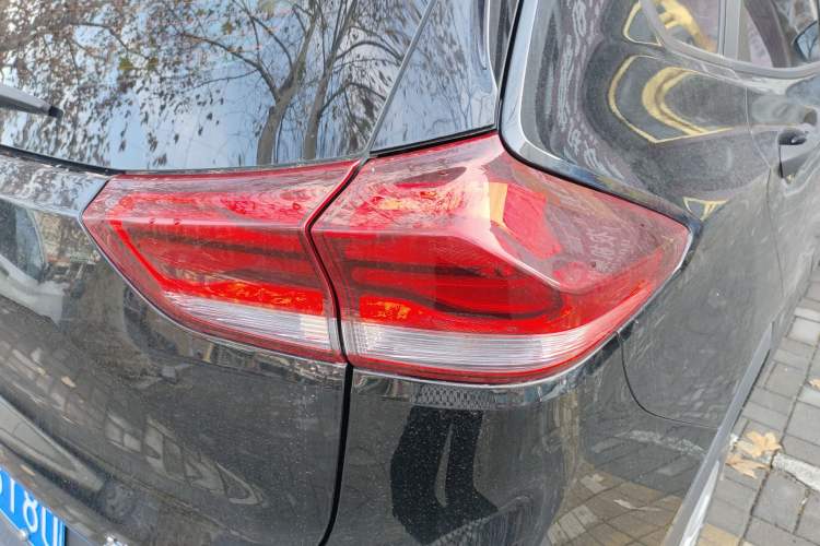 Used Chevrolet Trax 2019 325T Automatic Sport Edition China VI Standard Exterior 6
