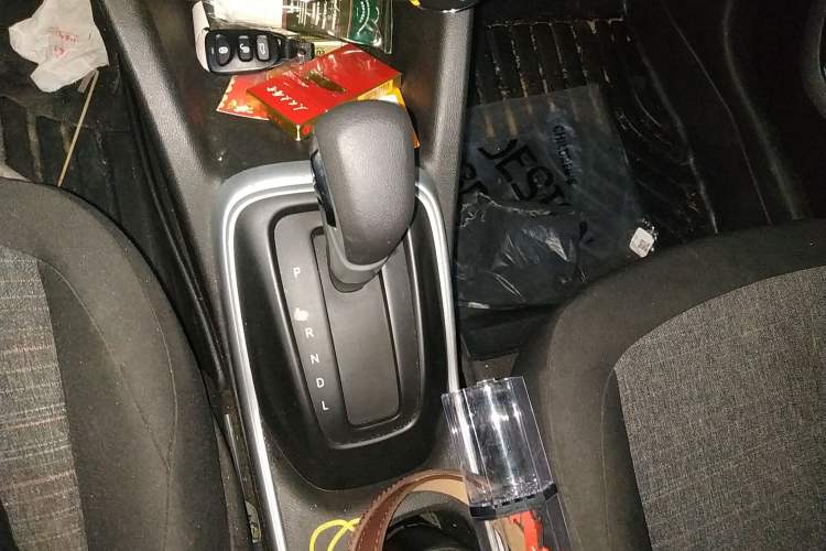 Used Chevrolet Trax 2019 Redline 335T CVT Trendy Version China VI Standard Gear Lever