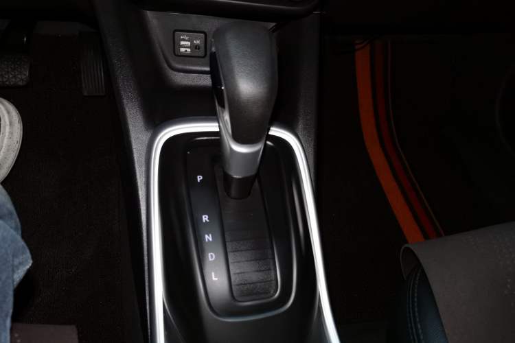 Used Chevrolet Trax 2019 325T Automatic Sport Edition China VI Standard Gear Lever