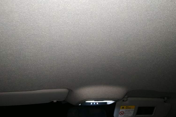 Used Chevrolet Trax 2019 Redline 335T CVT Trendy Version China VI Standard Headliner