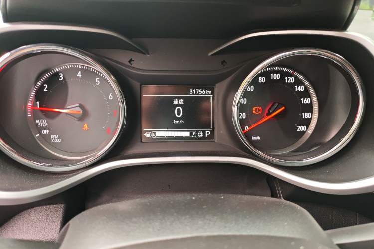 Used Chevrolet Trax 2019 325T Automatic Sport Edition China VI Standard Instrument Cluster