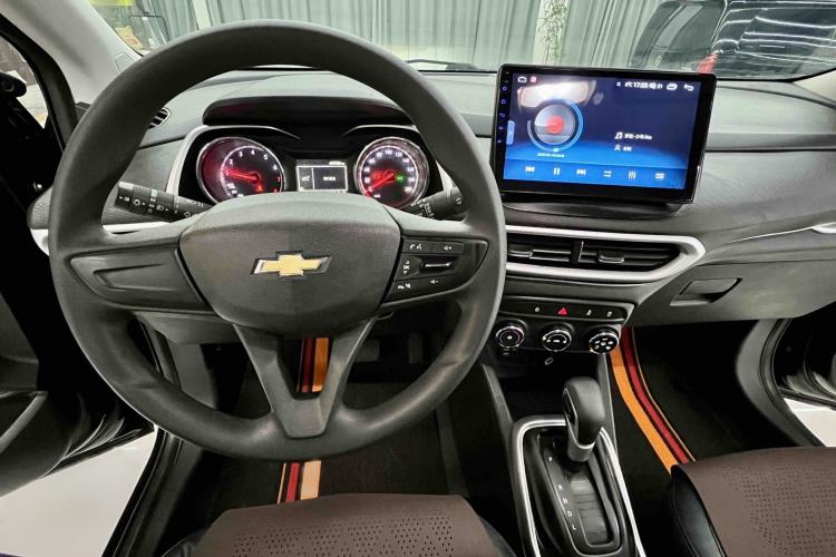 Used Chevrolet Trax 2019 325T Automatic Sport Edition China VI Standard Interior 3