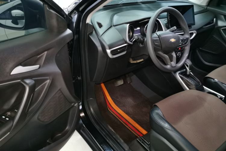 Used Chevrolet Trax 2019 325T Automatic Sport Edition China VI Standard Interior 3