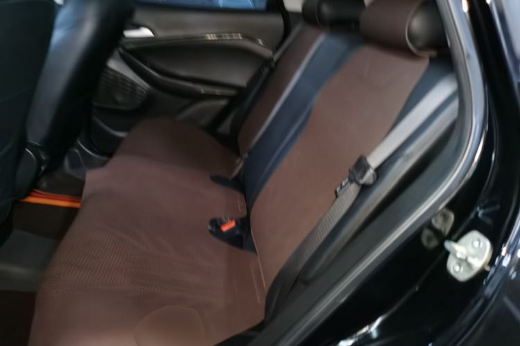 Used Chevrolet Trax 2019 325T Automatic Sport Edition China VI Standard Interior 4