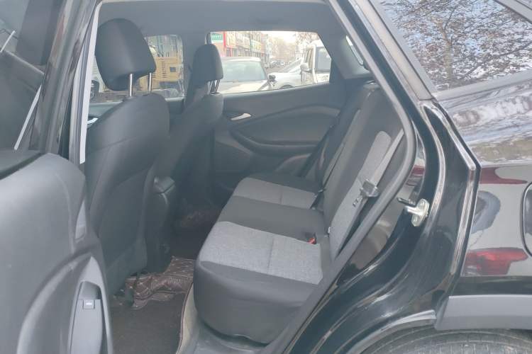 Used Chevrolet Trax 2019 325T Automatic Sport Edition China VI Standard Interior 4