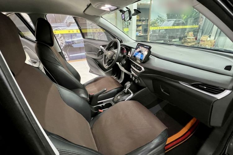 Used Chevrolet Trax 2019 325T Automatic Sport Edition China VI Standard Interior 8