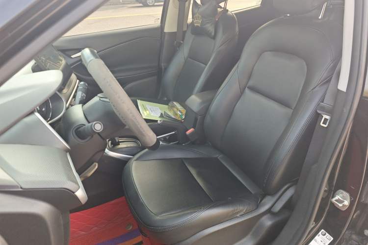 Used Chevrolet Trax 2019 325T Automatic Sport Edition China VI Standard Left Front Seat