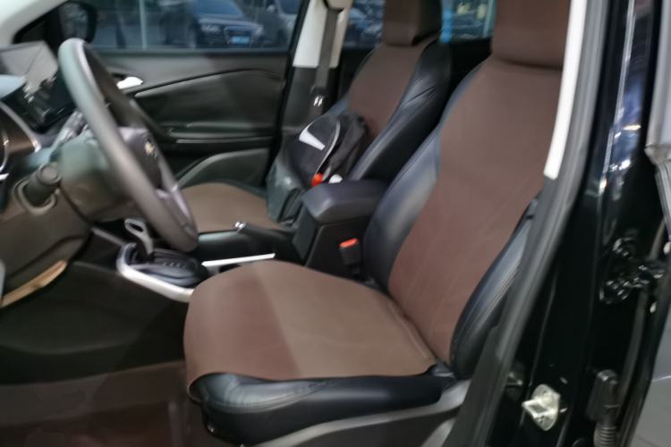 Used Chevrolet Trax 2019 325T Automatic Sport Edition China VI Standard Left Front Seat