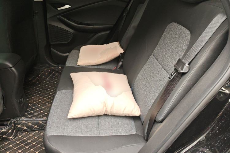 Used Chevrolet Trax 2019 325T Automatic Sport Edition China VI Standard Left Rear Seat
