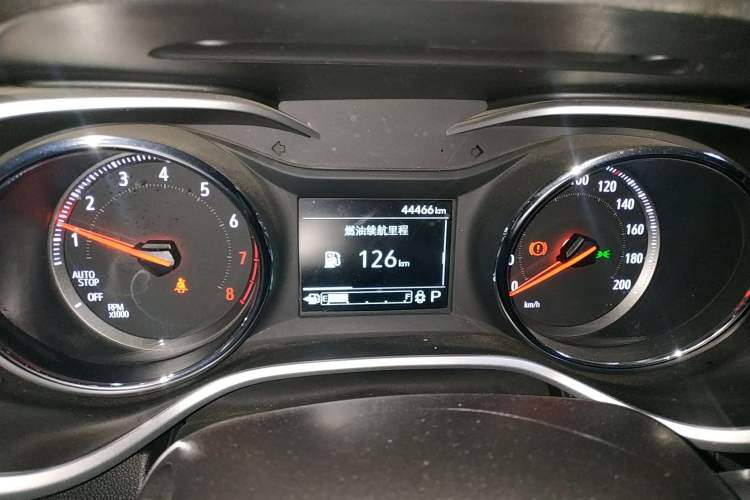 Used Chevrolet Trax 2019 Redline 335T CVT Trendy Version China VI Standard Odometer Close Up