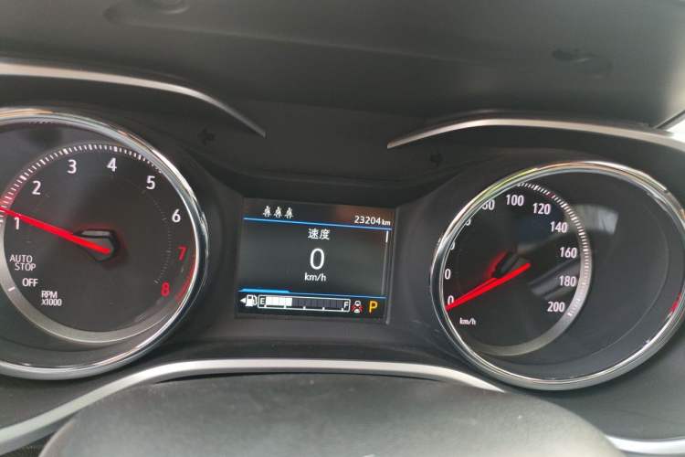 Used Chevrolet Trax 2019 Redline 325T Automatic Fun Edition China VI Standard Odometer Close Up