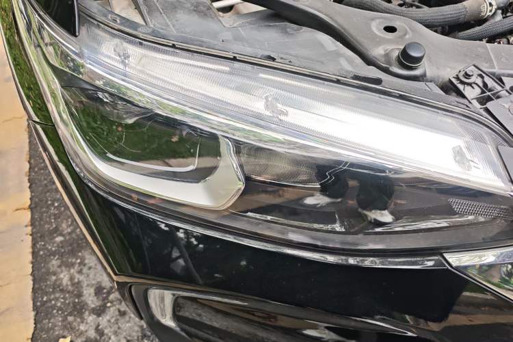 Used Chevrolet Trax 2019 325T Automatic Sport Edition China VI Standard Right Front Headlight