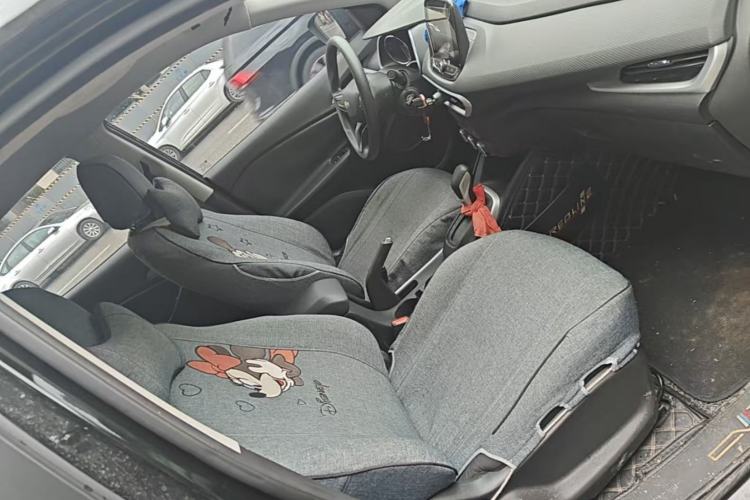 Used Chevrolet Trax 2019 325T Automatic Sport Edition China VI Standard Right Front Seat