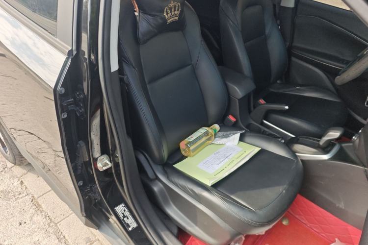 Used Chevrolet Trax 2019 325T Automatic Sport Edition China VI Standard Right Front Seat
