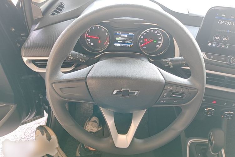 Used Chevrolet Trax 2019 Redline 325T Automatic Fun Edition China VI Standard Steering Wheel