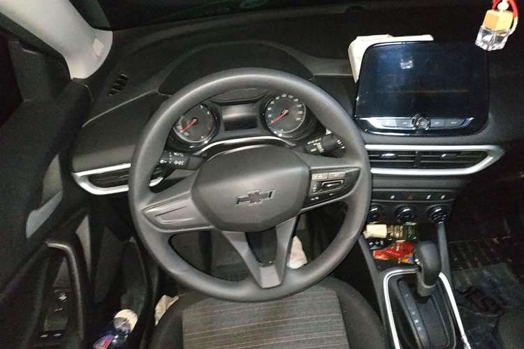 Used Chevrolet Trax 2019 Redline 335T CVT Trendy Version China VI Standard Steering Wheel