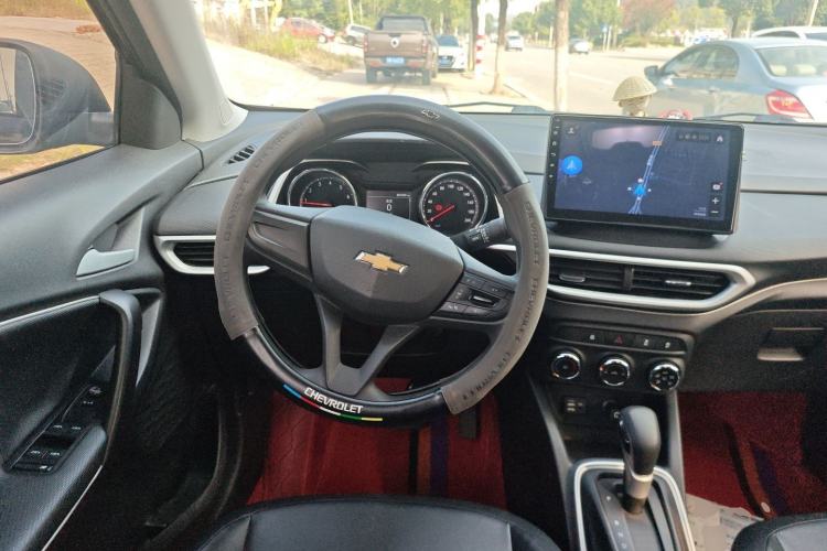 Used Chevrolet Trax 2019 325T Automatic Sport Edition China VI Standard Steering Wheel