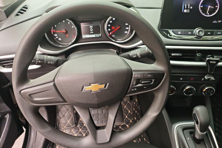 Used Chevrolet Trax 2019 325T Automatic Sport Edition China VI Standard Steering Wheel