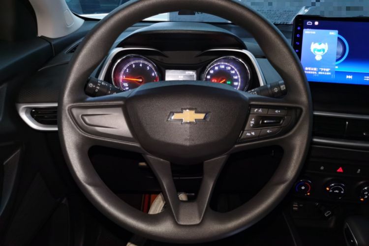 Used Chevrolet Trax 2019 325T Automatic Sport Edition China VI Standard Steering Wheel