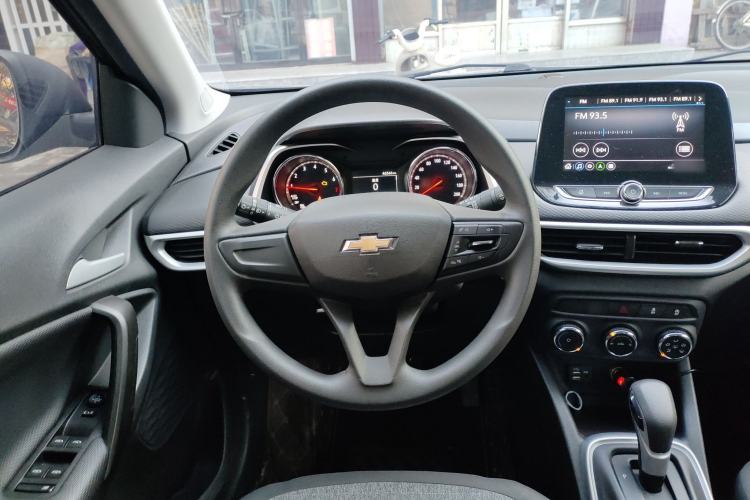 Used Chevrolet Trax 2019 325T Automatic Sport Edition China VI Standard Steering Wheel