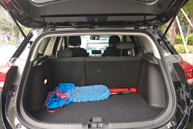 Used Chevrolet Trax 2019 325T Automatic Sport Edition China VI Standard Trunk