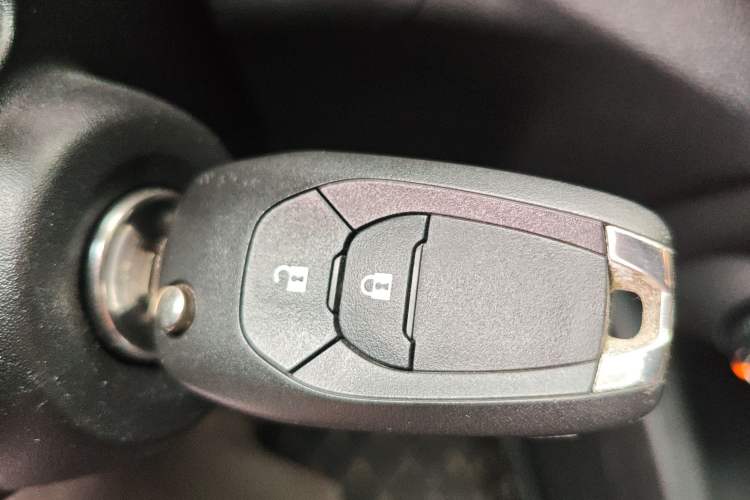 Used Chevrolet Trax 2019 325T Automatic Sport Edition China VI Standard Vehicle Key