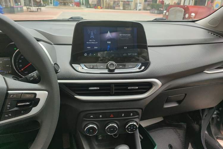 Used Chevrolet Trax 2019 Redline 335T CVT Top-Tier Model China VI Standard Audio And AC Panel