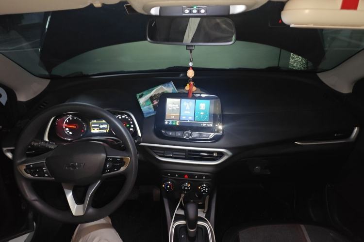 Used Chevrolet Trax 2019 Redline 335T CVT Top-Tier Model China VI Standard Center Console