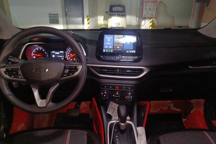 Used Chevrolet Trax 2019 Redline 335T CVT Top-Tier Model China VI Standard Center Console