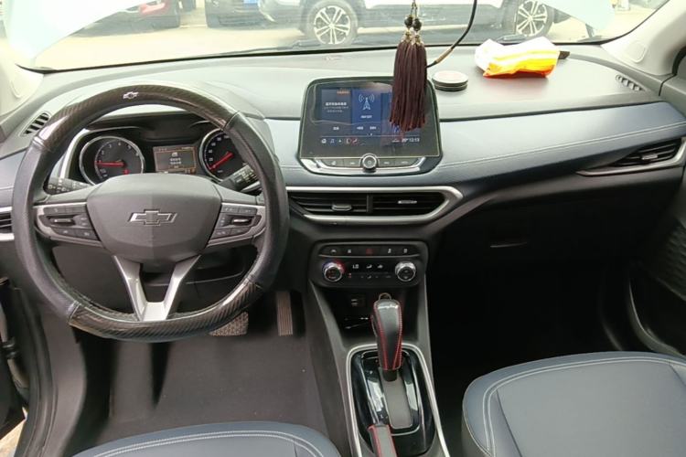 Used Chevrolet Trax 2019 Redline 335T CVT Luxury Edition China VI Standard Center Console