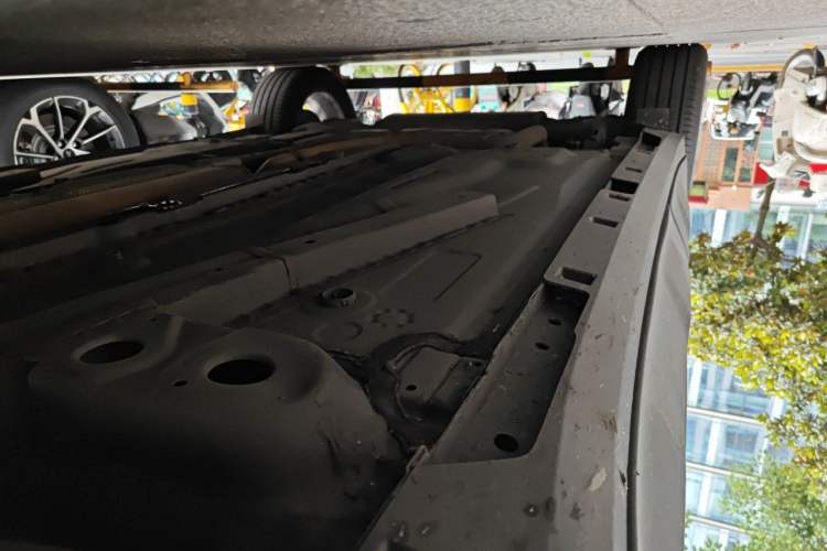 Used Chevrolet Trax 2019 Redline 335T CVT Luxury Edition China VI Standard Chassis Front Right