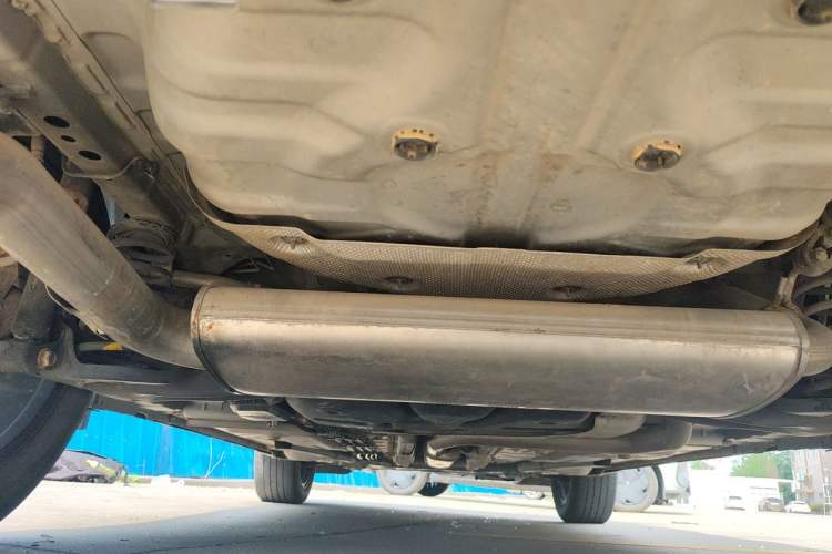 Used Chevrolet Trax 2019 Redline 335T CVT Top-Tier Model China VI Standard Chassis Rear