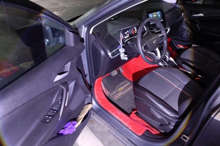 Used Chevrolet Trax 2019 Redline 335T CVT Top-Tier Model China VI Standard Driver Seat