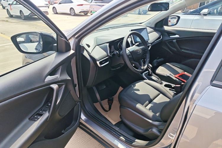 Used Chevrolet Trax 2019 Redline 335T CVT Trendy Version China VI Standard Driver Seat