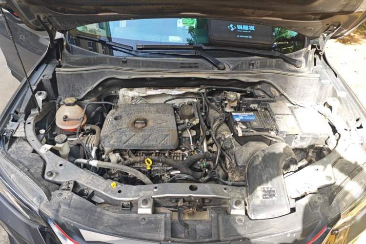 Used Chevrolet Trax 2019 Redline 335T CVT Top-Tier Model China VI Standard Engine Bay