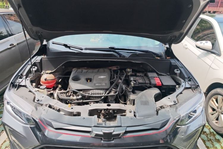 Used Chevrolet Trax 2019 Redline 325T Automatic Fun Edition China VI Standard Engine Bay