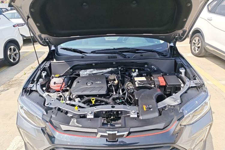 Used Chevrolet Trax 2019 Redline 335T CVT Trendy Version China VI Standard Engine Bay