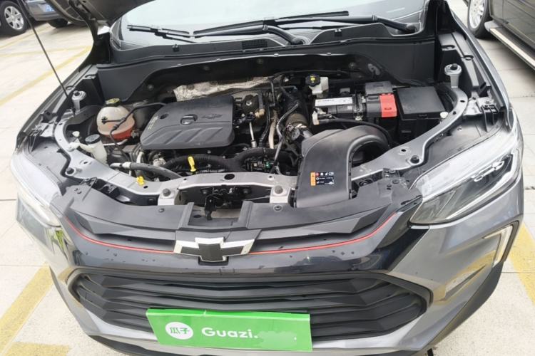 Used Chevrolet Trax 2019 Redline 335T CVT Top-Tier Model China VI Standard Engine Bay
