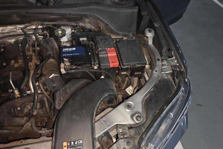 Used Chevrolet Trax 2019 Redline 335T CVT Top-Tier Model China VI Standard Engine Bay Left