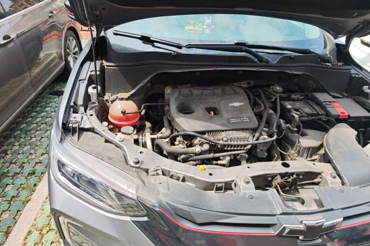 Used Chevrolet Trax 2019 Redline 325T Automatic Fun Edition China VI Standard Engine Bay Right