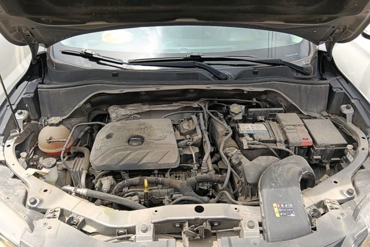 Used Chevrolet Trax 2019 Redline 335T CVT Luxury Edition China VI Standard Engine Bay