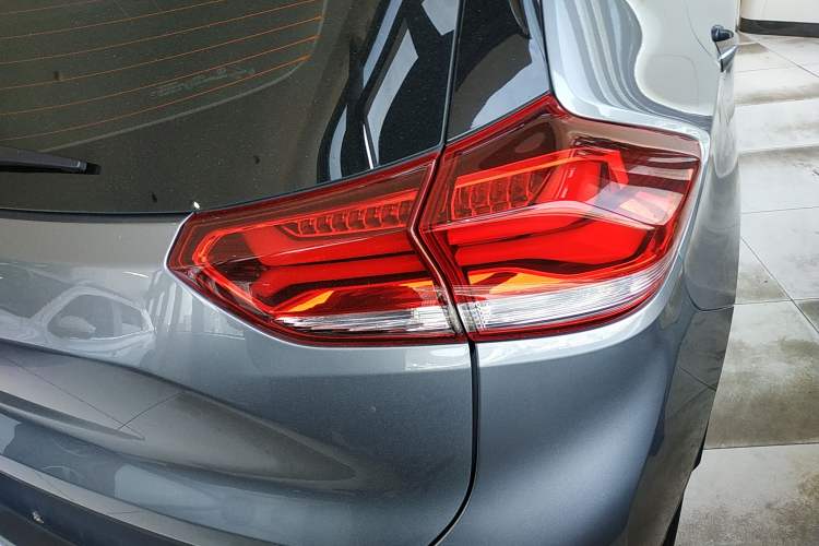 Used Chevrolet Trax 2019 Redline 325T Automatic Fun Edition China VI Standard Exterior 3