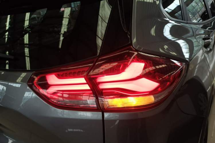 Used Chevrolet Trax 2019 Redline 325T Automatic Fun Edition China VI Standard Exterior 3