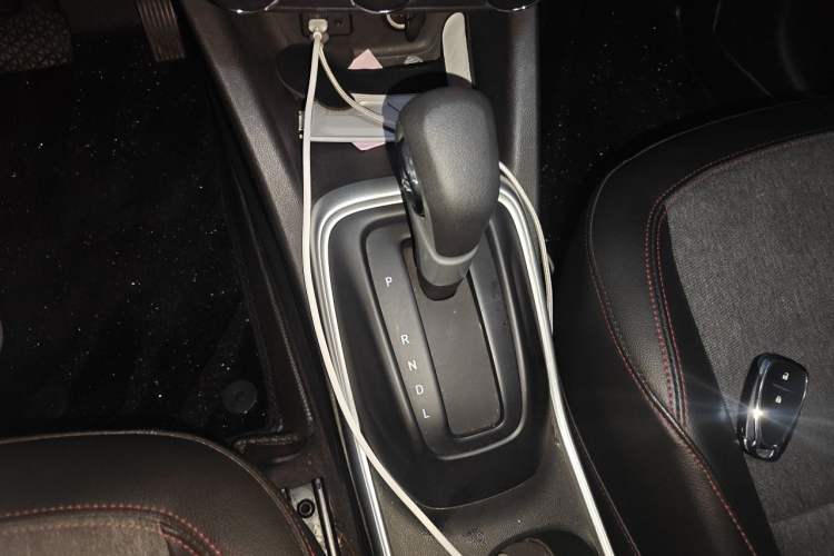 Used Chevrolet Trax 2019 Redline 335T CVT Top-Tier Model China VI Standard Gear Lever