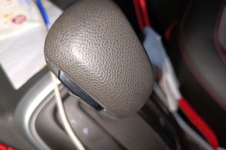 Used Chevrolet Trax 2019 Redline 335T CVT Top-Tier Model China VI Standard Gear Lever