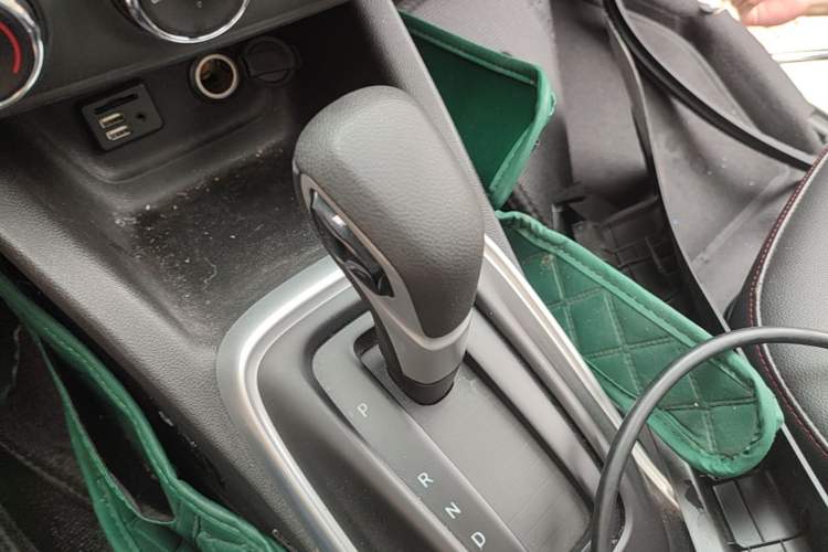 Used Chevrolet Trax 2019 Redline 335T CVT Top-Tier Model China VI Standard Gear Lever